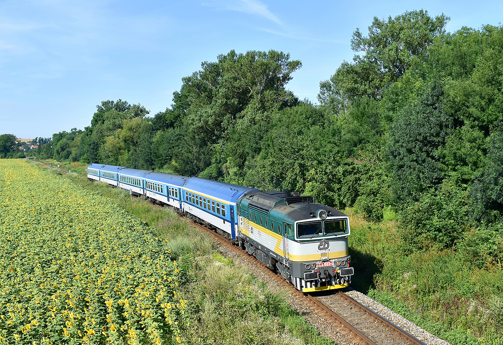 754.023-0