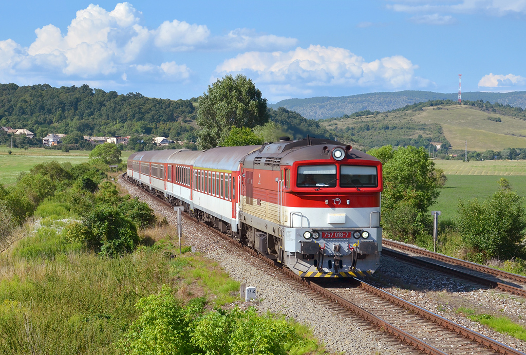 757.018-7