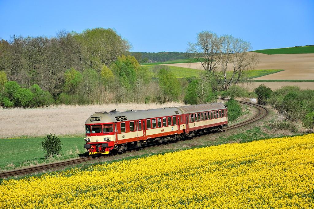 854.033-8