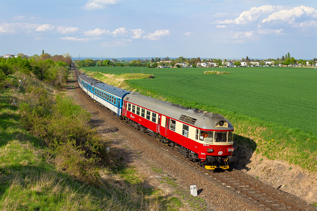 854.021-3