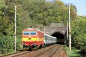 Electric locomotive