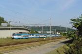 Electric multiple units and railcars