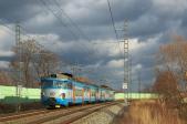 Electric multiple units and railcars