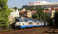 Electric multiple units and railcars
