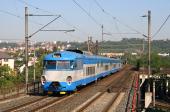 Electric multiple units and railcars