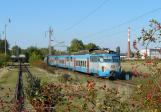 Electric multiple units and railcars