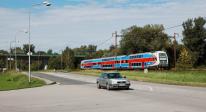 Electric multiple units and railcars