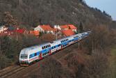 Electric multiple units and railcars