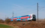 Electric multiple units and railcars