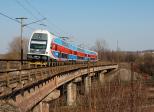 Electric multiple units and railcars
