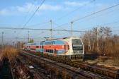 Electric multiple units and railcars
