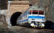 Electric multiple units and railcars