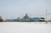 Electric multiple units and railcars