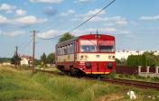 Diesel multiple units and railcars