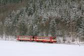 Diesel multiple units and railcars
