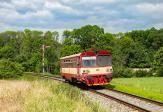 Diesel multiple units and railcars