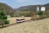 Diesel multiple units and railcars