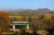 Diesel multiple units and railcars