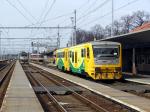 Diesel multiple units and railcars