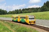 Diesel multiple units and railcars