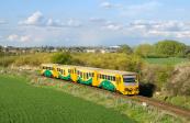 Diesel multiple units and railcars