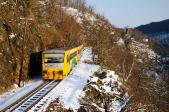 Diesel multiple units and railcars