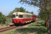 Diesel multiple units and railcars
