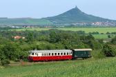 Diesel multiple units and railcars