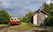 Diesel multiple units and railcars