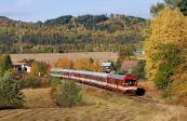 Diesel multiple units and railcars