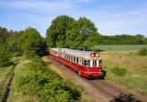 Diesel multiple units and railcars