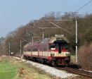 Diesel multiple units and railcars
