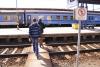 Problémem jsou cestující ignorující příkazy zaměstnanců železnice., foto: Petr Volf