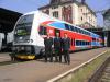 971.031 a zleva pánové Jiří Paruza, manažer realizace EJ 471 ČKD Vagonka, Vladimír Filip, náměstek GŘ ČD pro ekonomiku a Jaromír Jelínek, obchodní ředitel ČKD Vagonka