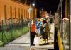 Zaplněné nástupiště účastníky festivalu Banát v Brně dolním nádraží, foto: Matouš Danielka
